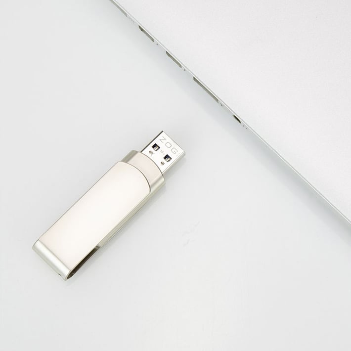 USB флаш памет Premium, USB 2.0, 16 GB, метална, сребриста
