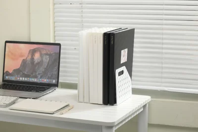 Sworld Vertical stand, triple, white