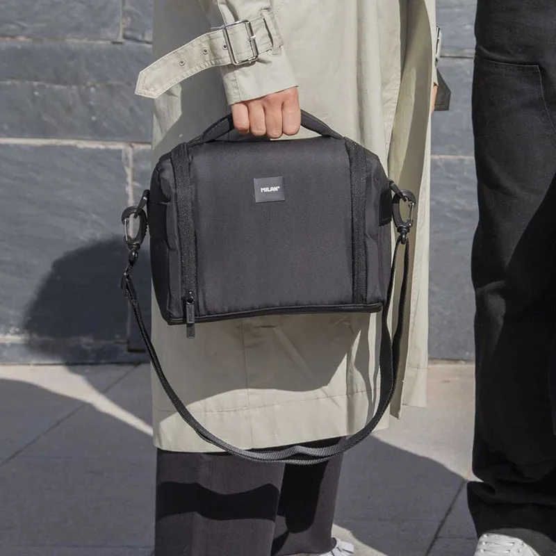 Milan Lunch Bag Shadow, 5 L, black