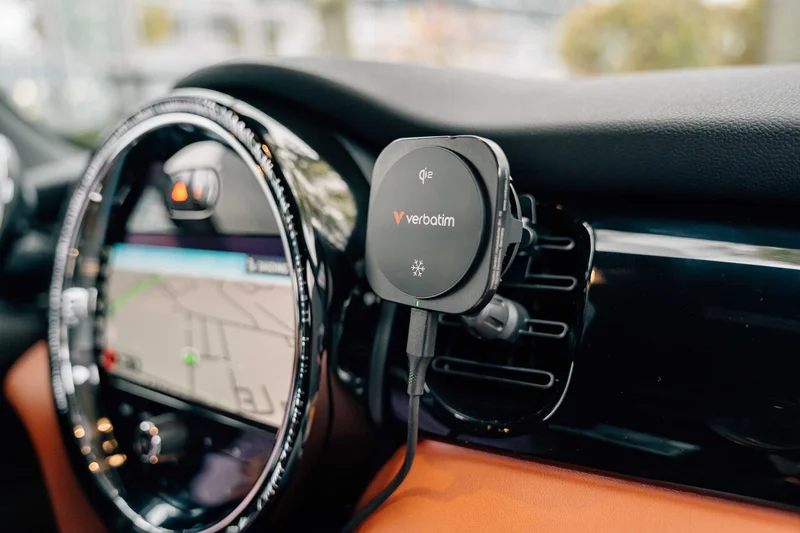 Зарядно за кола Verbatim Charge'n'Drive QI2