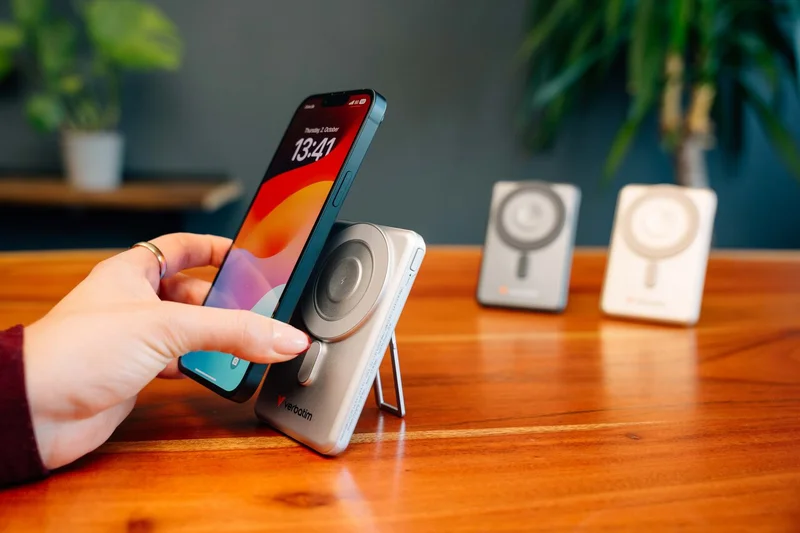 Външна батерия Verbatim Charge'n'Go, магнитна, 5000 mAh, сребриста