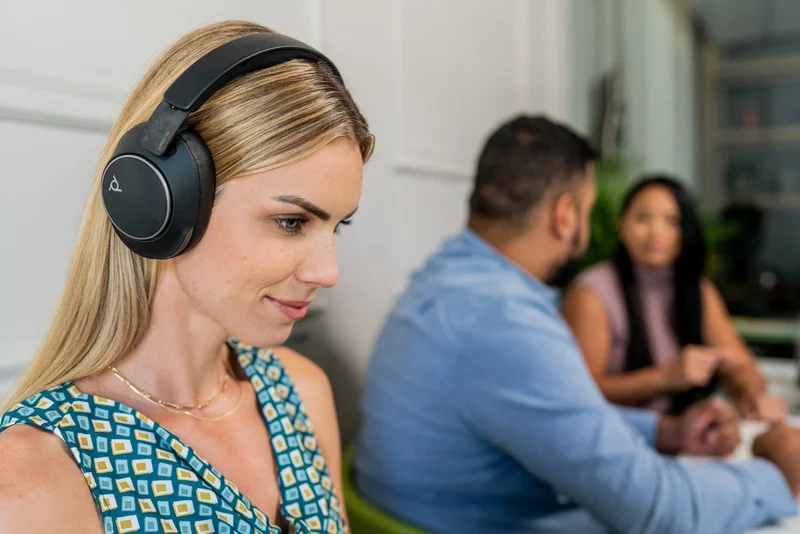 Слушалки HP Poly Voyager Surround 80 UC, USB Type-C + USB Type-C/Type-A адаптер