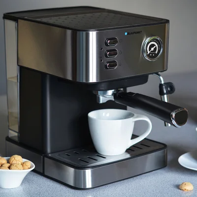 Espresso coffee machine Blaupunkt CMP312, pressure of the pump 15 bar