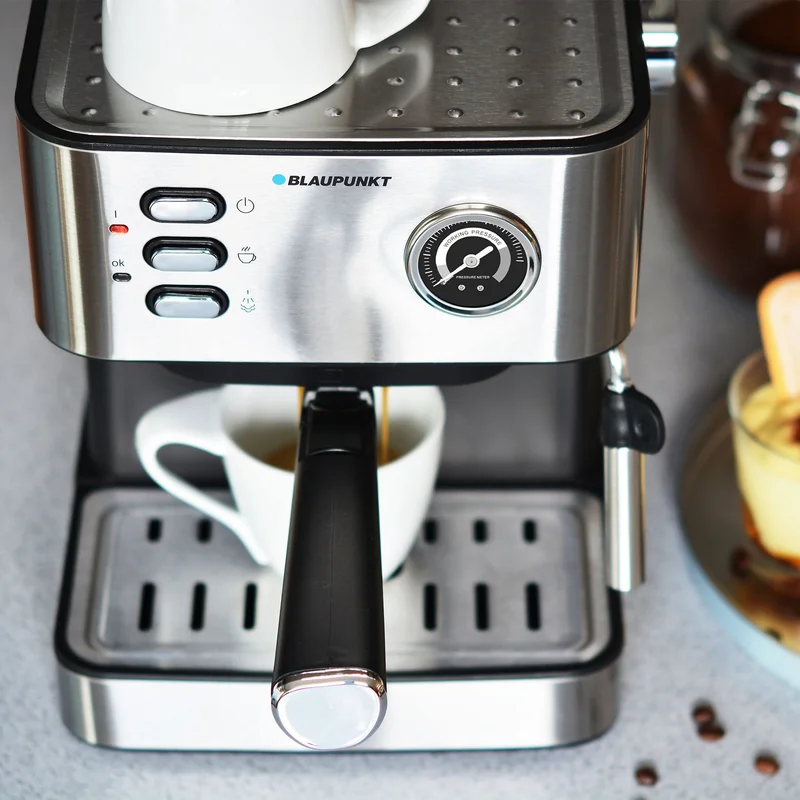 Espresso coffee machine Blaupunkt CMP312, pressure of the pump 15 bar