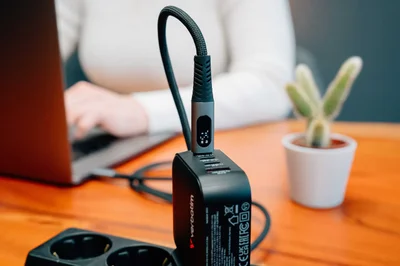 Cable Verbatim Sync & Charge, USB Type-C to USB Type-C, with display, 100 W, 120 cm