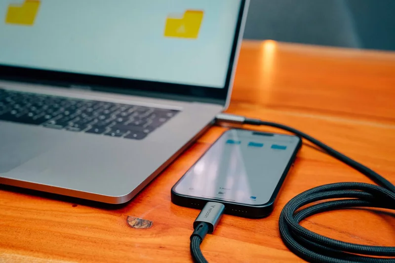 Кабел Verbatim Sync&Charge, магнитен, USB Type-C към USB Type-C, 240 W, 120 cm