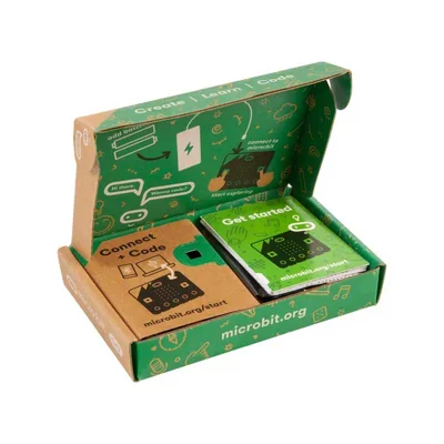 Платка BBC Micro:bit V2, с батерии, кабел USB Type-A, батерии AAA