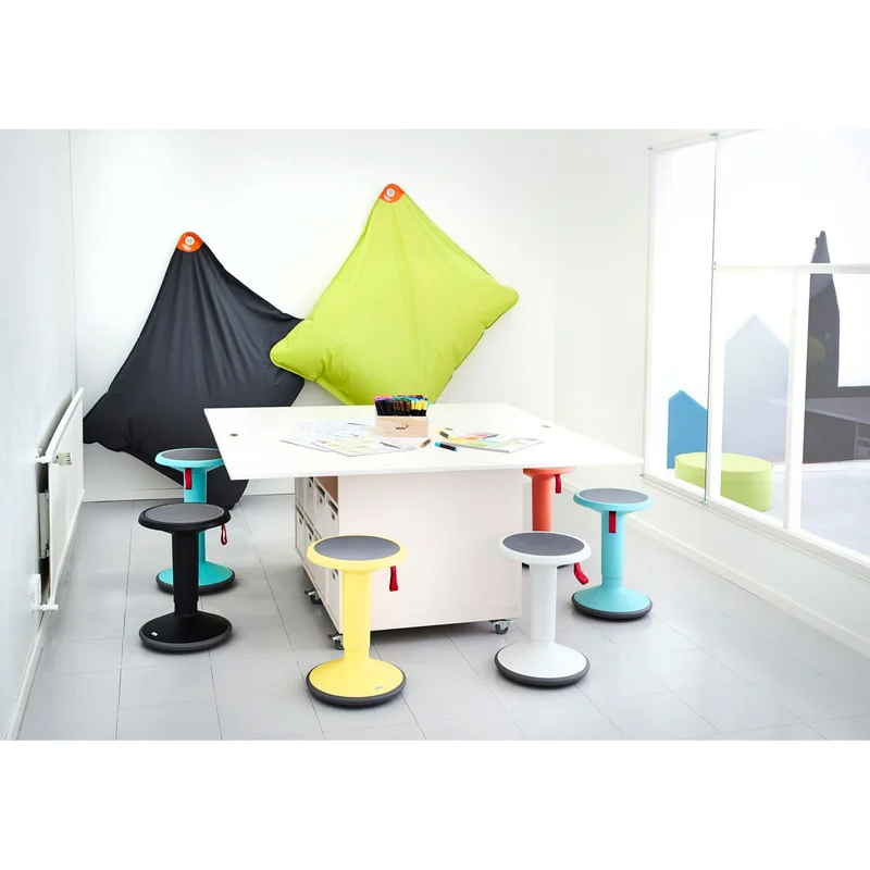 Interstuhl Stool Up 100U, coral