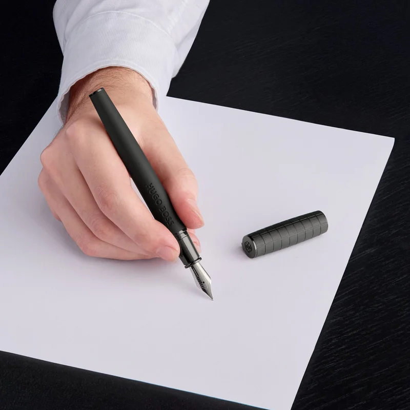 Hugo Boss Fountain pen Arche Bauhaus, black