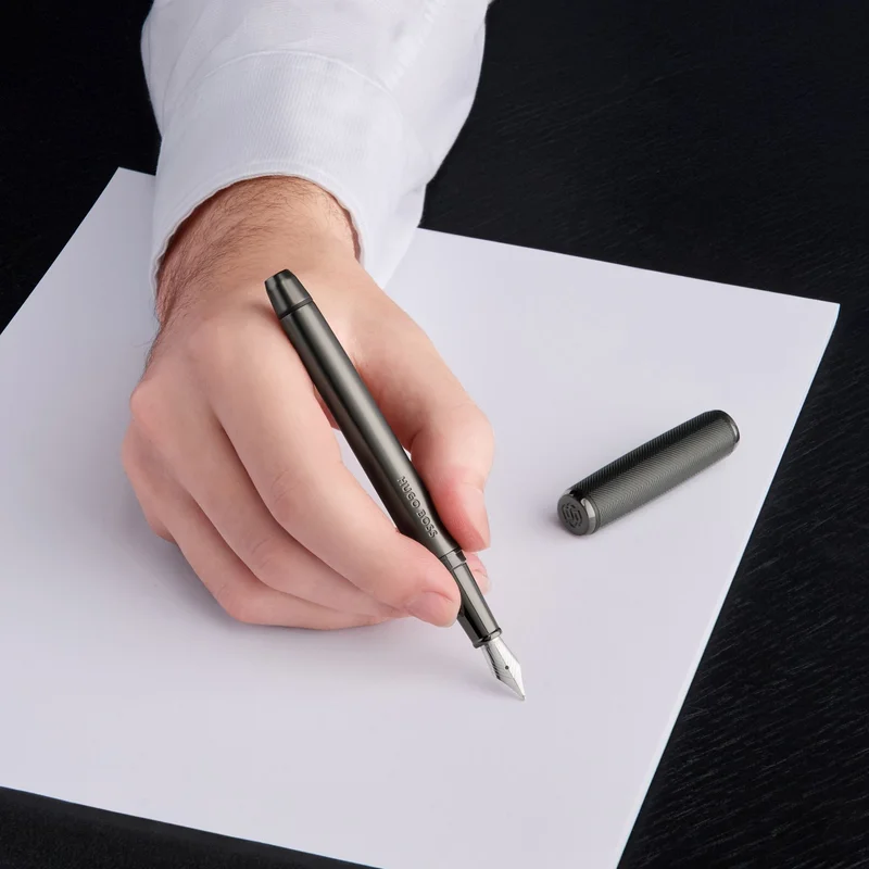 Hugo Boss Fountain pen Pace, black-grey