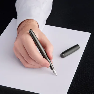 Hugo Boss Fountain pen Pace, black-grey