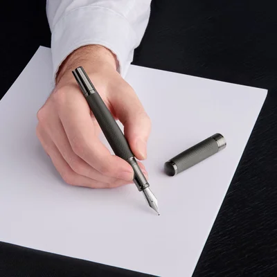 Hugo Boss Fountain pen Totem, black