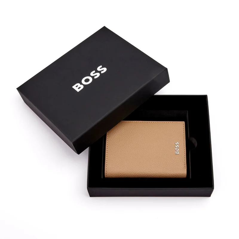 Hugo Boss Card holder Classic Grained, 8 slots, caramel