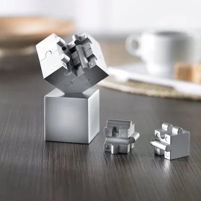 3D Puzzle Kubzle, with magnetic metal parts, 8 x 4 cm