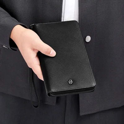 Hugo Boss Портфейл за пътуване Saffiano, черен