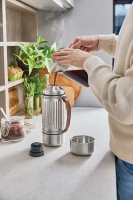 Black+Blum Explorer Thermos, with 2 cups and handle, 1 L, stainless steel