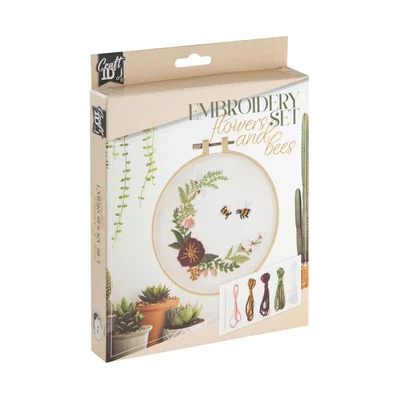 Craft ID Embroidery kit Flowers & Bees, 15.2 cm