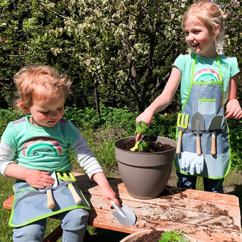 Small Foot Apron with garden tools