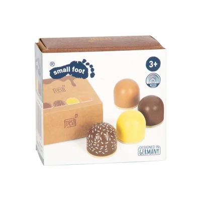 Small Foot Box with chocolate marshmallows, wooden