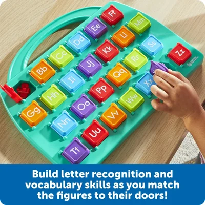 Learning Resources Дъска с английски букви, с отварящи се вратички и скрити фигури