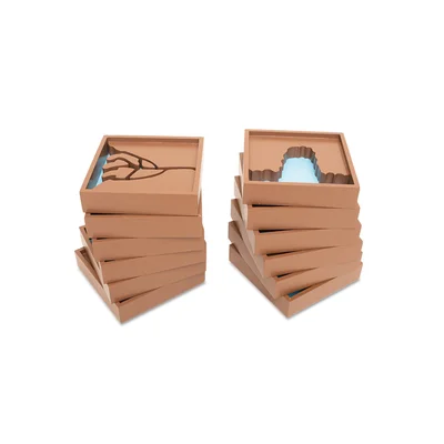 Nowa Szkola Montessori Tiles, relief, with land shapes
