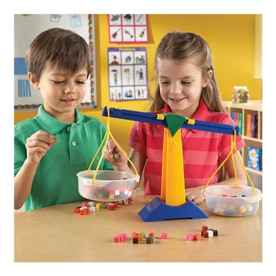 Learning Resources School balance with 500 ml bowls