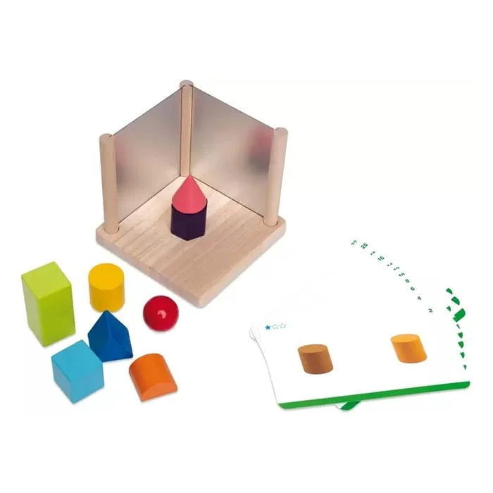 Nowa Szkola Symmetry House with Cubes, Mirror