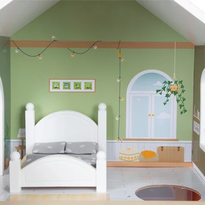 Small Foot Dollhouse, with terrace and roof