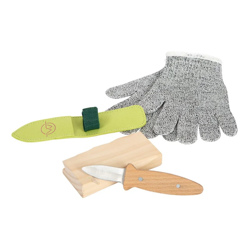 Small Foot Woodcarving set Discover