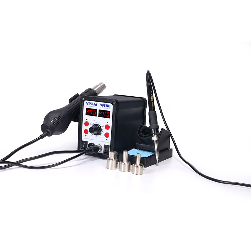 Station for soldering Nowa Szkola with hot air