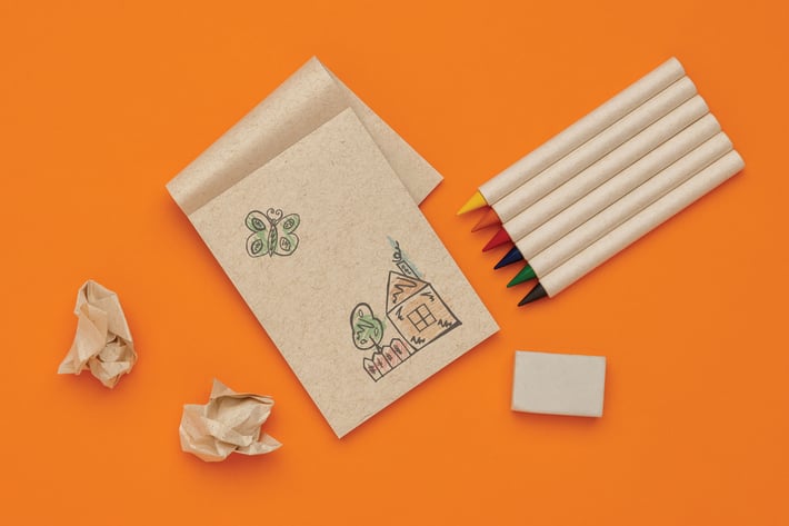 Цветни моливи Micki GSR Infinity, дългопишещи, 6 цвята, с бележник и гума, в кутия