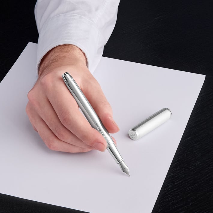 Hugo Boss Писалка Pace, сребриста