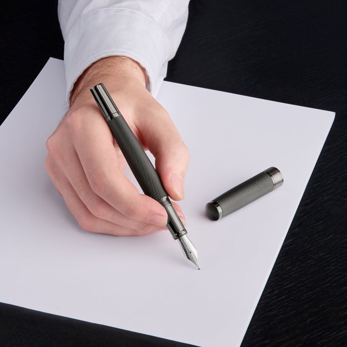 Hugo Boss Писалка Totem, черна