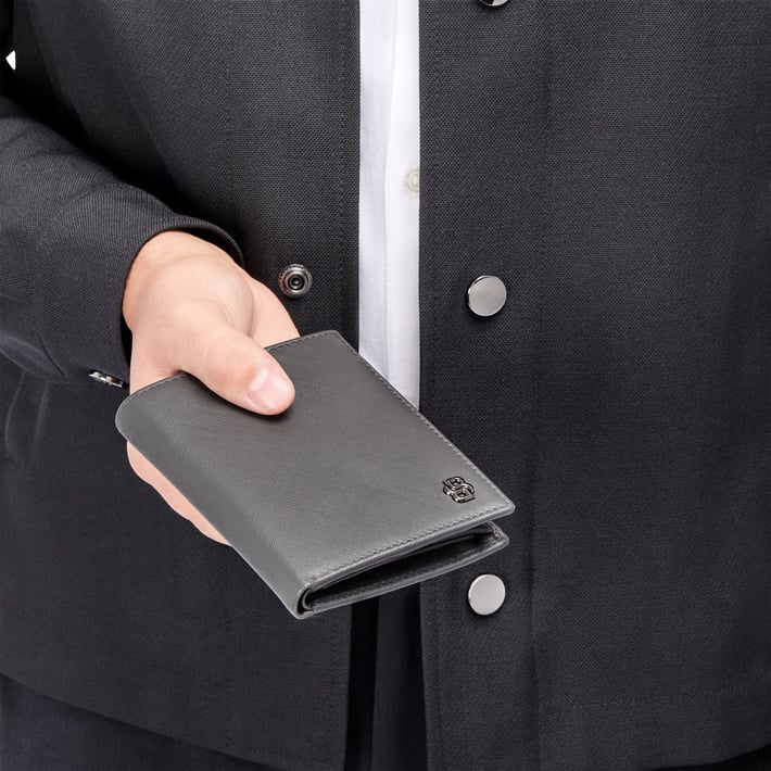 Hugo Boss Портфейл Saffiano, с капак и отделение за монети, сив