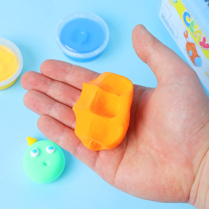 BEIFA PLASTYLINE 120 GRAMS 12 COLORS IN BOX WITH HANDLE