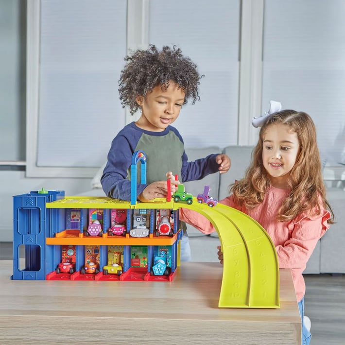 Learning Resources Комплект Numberblocks, с гараж и колички, математически