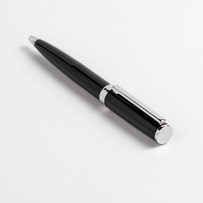 Hugo Boss Химикалка Gear Icon, в кутия, черна