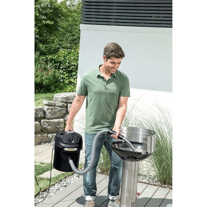 Karcher Прахосмукачка AD 2, за пепел и прах
