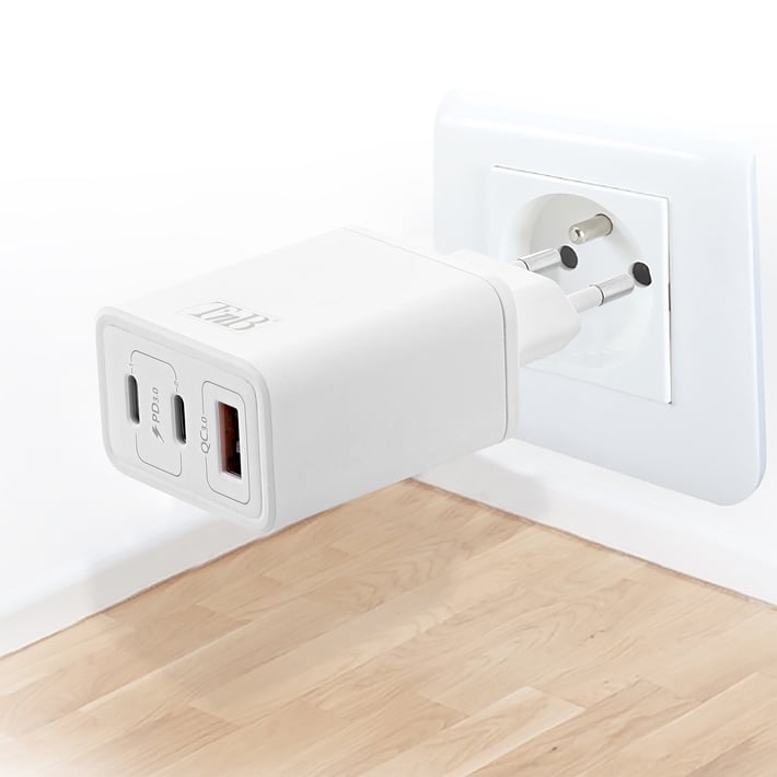 TNB Зарядно за телефон, 2 х USB Type-C, 1 х USB Type-A, 65 W, бяло