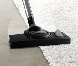Bosch Перяща прахосмукачка BWD421PET, 2100 W, червена