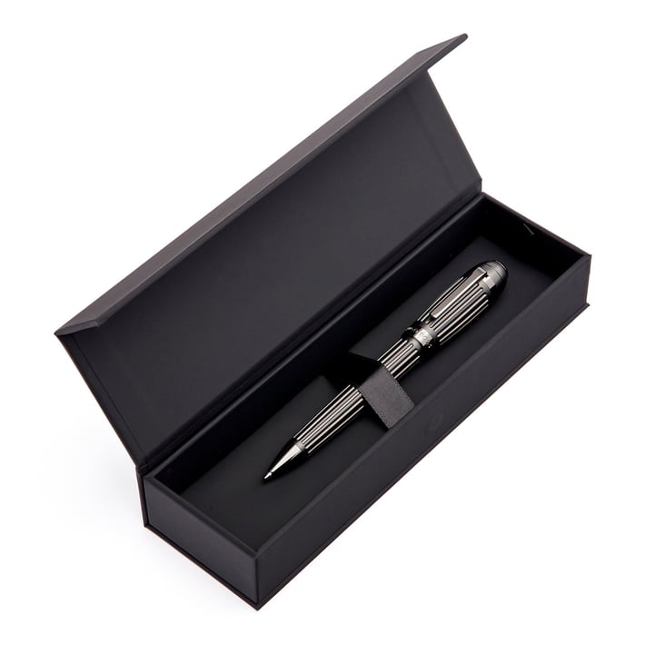 Hugo Boss Химикалка Limited Edition Arc, в кутия