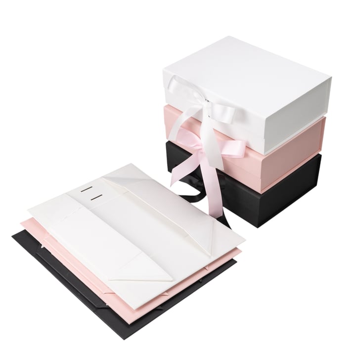 Office 1 Кутия Gift Box, с магнитно затваряне, сгъваема, 24 х 18 х 7.8 cm, бяла
