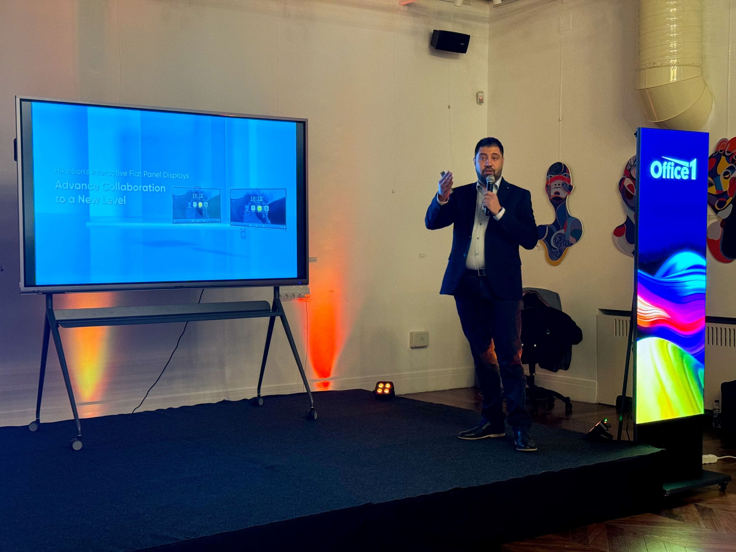 Office 1 представи дигитални дисплеи от ново поколение на Hikvision